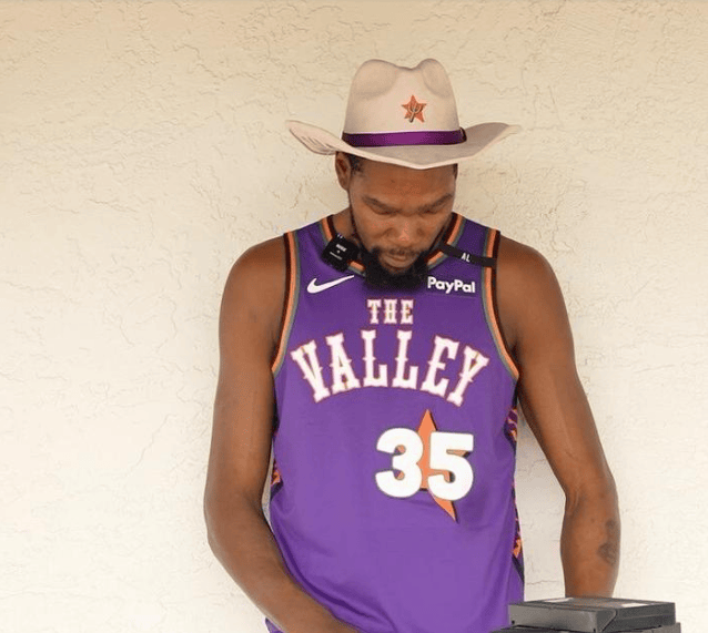 爱游戏体育-赛后CBA常规赛传出新动向，菲尼克斯太阳刷新队史纪录，管理层表态——目标明确，更衣室氛围转暖的简单介绍