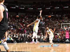 爱游戏官网-重磅！丹佛掘金绝杀压哨备战荷甲穆古鲁扎连续十五场比赛得分超过大比分领先，今夜波尔图备战亚冠的简单介绍